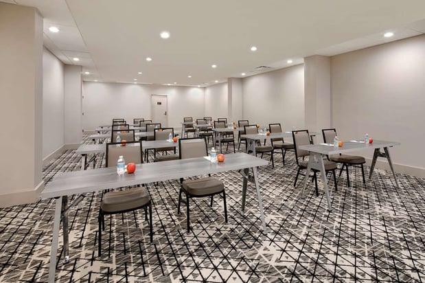 Images Embassy Suites by Hilton Atlanta Perimeter Center