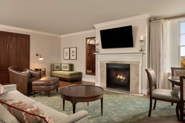 Images The Hotel Roanoke & Conference Center, Curio Collection by Hilton