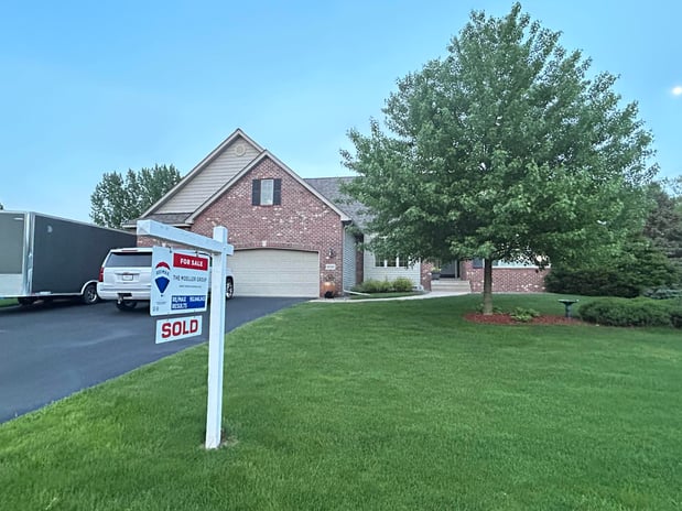 Images The Moeller Group - Niki Moeller- Twin Cities Real Estate