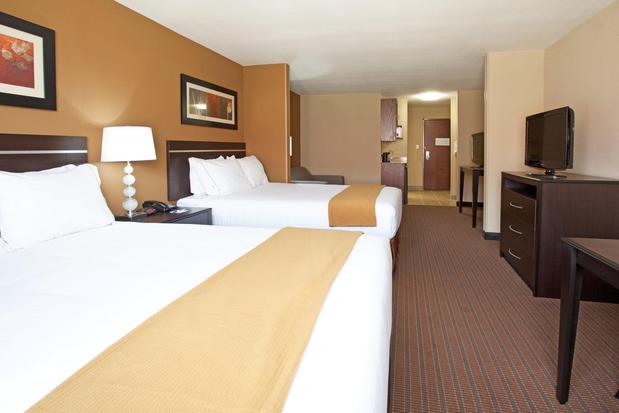 Images Holiday Inn Express & Suites Lamar, an IHG Hotel