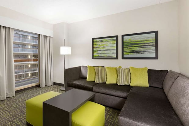 Images Embassy Suites by Hilton Newark Wilmington South