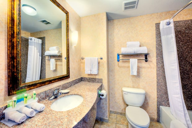 Images Holiday Inn Express & Suites Granbury by IHG