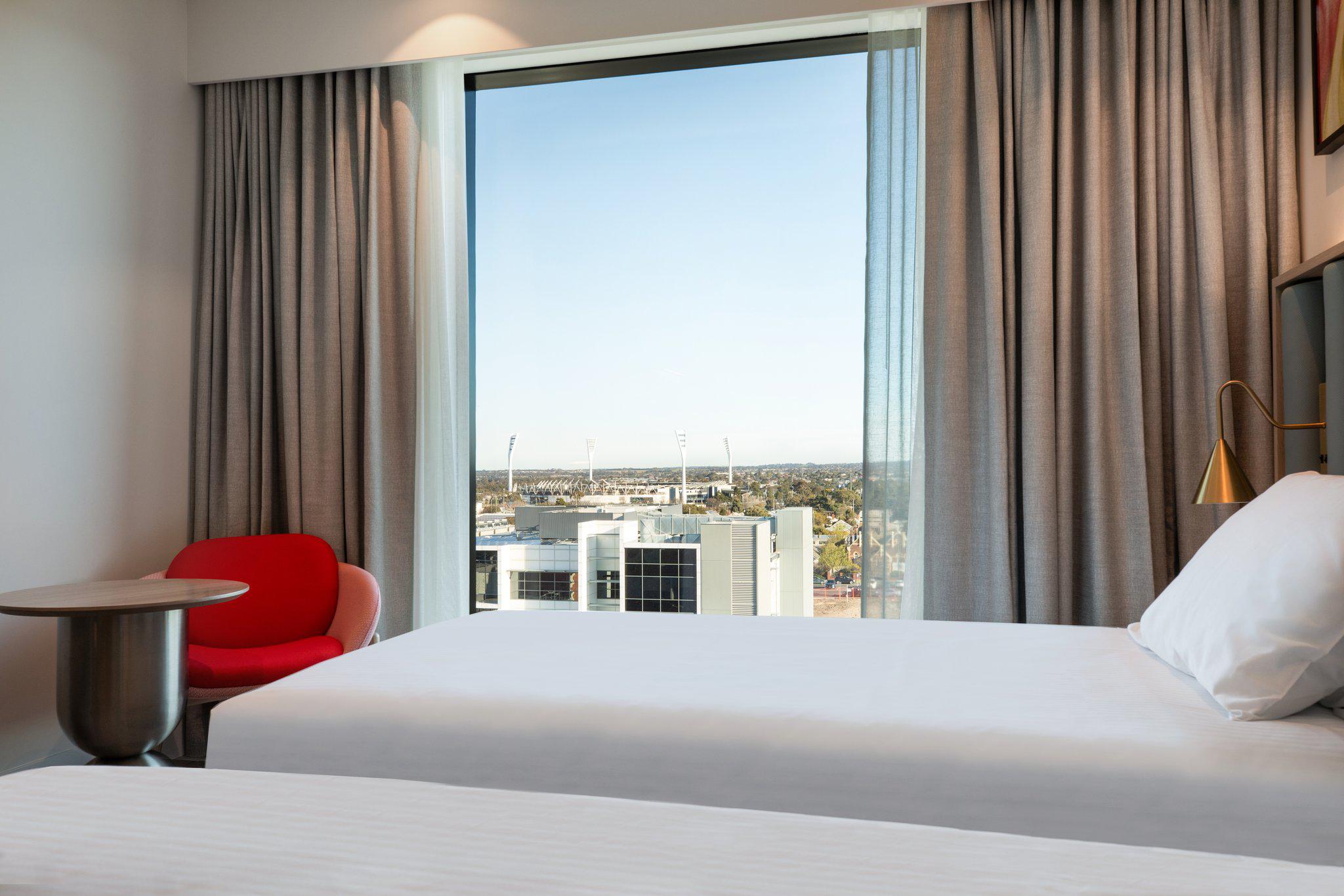 Images Holiday Inn & Suites Geelong, an IHG Hotel