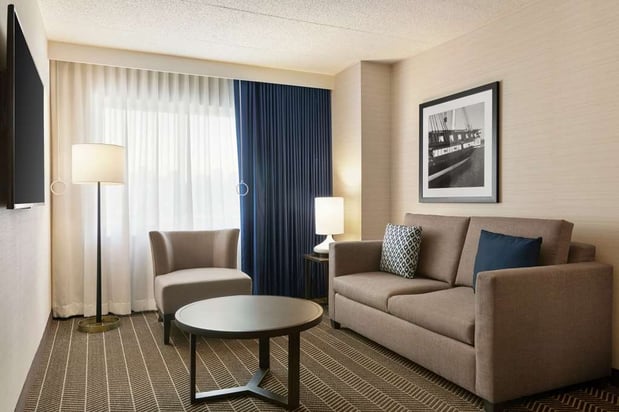 Images Embassy Suites by Hilton Boston at Logan Airport