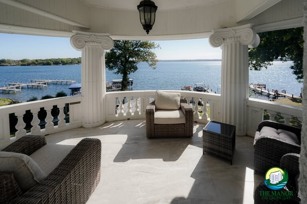 Images The Manor On Green Lake