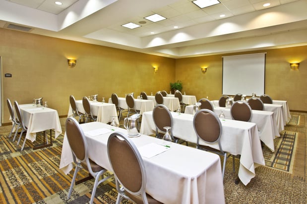 Images Holiday Inn & Suites Green Bay Stadium by IHG