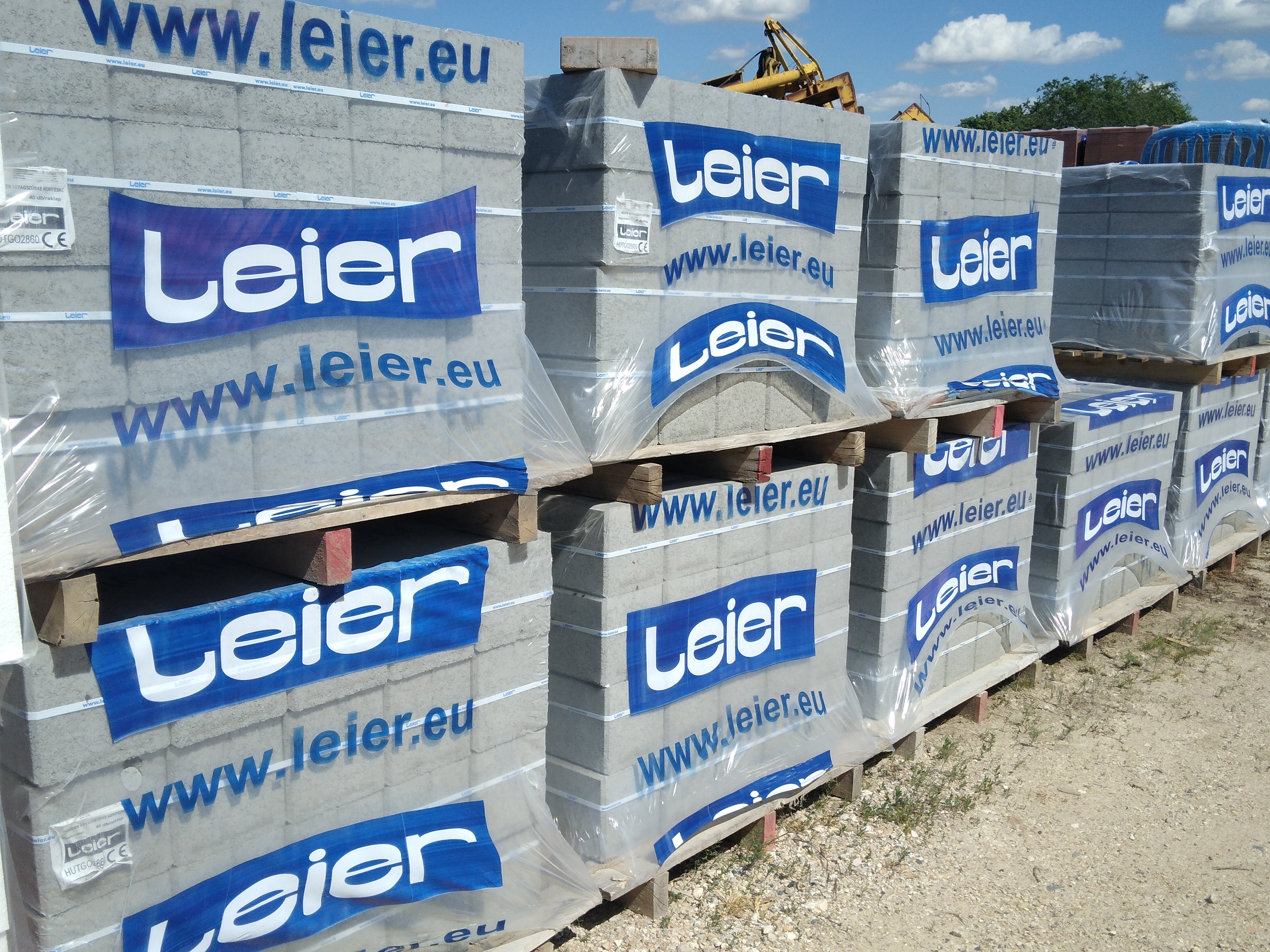Images Építőanyag kereskedés-Fürdőszoba szalon, Csempe szaküzlet, Szigetelőanyag Építők Forrása Kft.