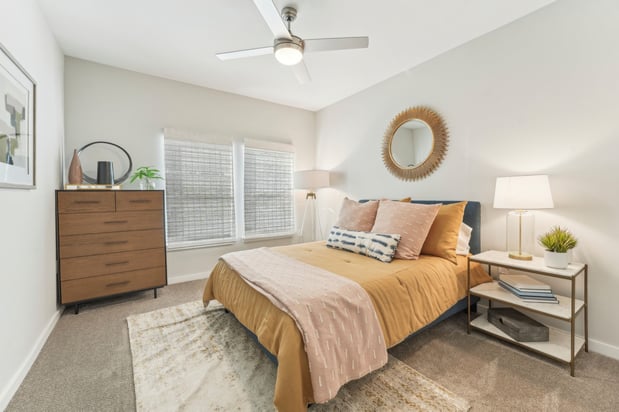 Images Story Lake Gibson | Luxury Apartment Homes