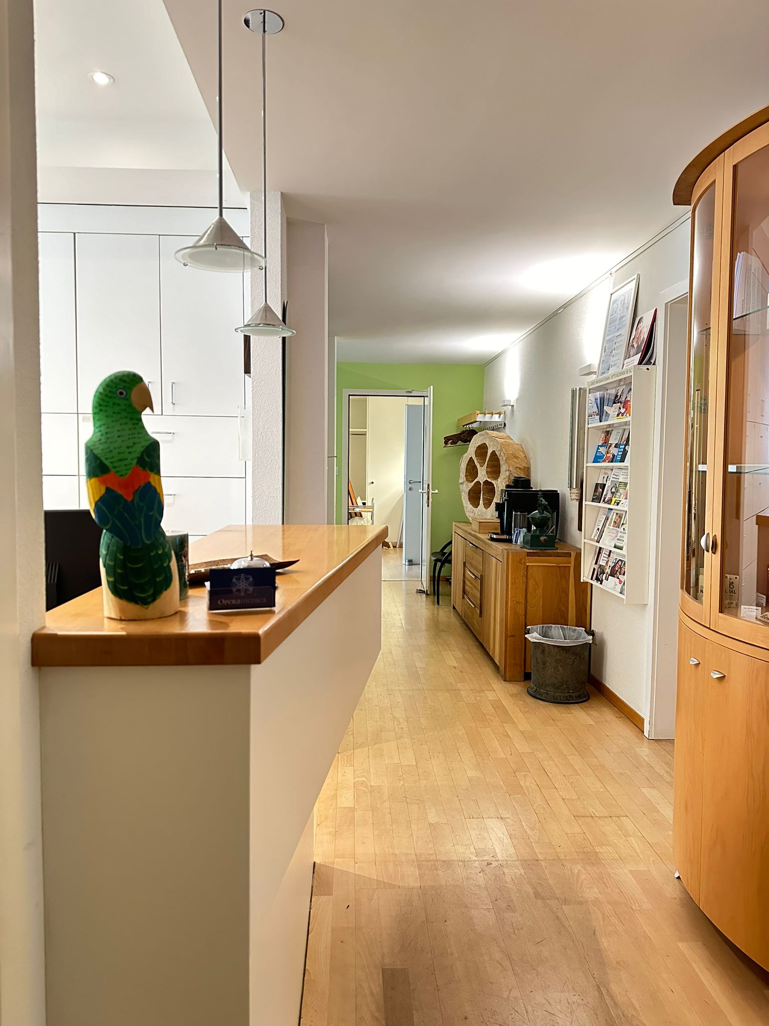 Bilder Hausarztpraxis am Stadelhofen Dr. med. Giovanni Ruffo. Operamedica Hausarzt Medizin