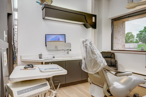 Images Smile Now Milwaukee Dentures and Implants