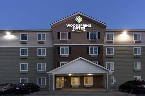 Images WoodSpring Suites Kansas City Mission