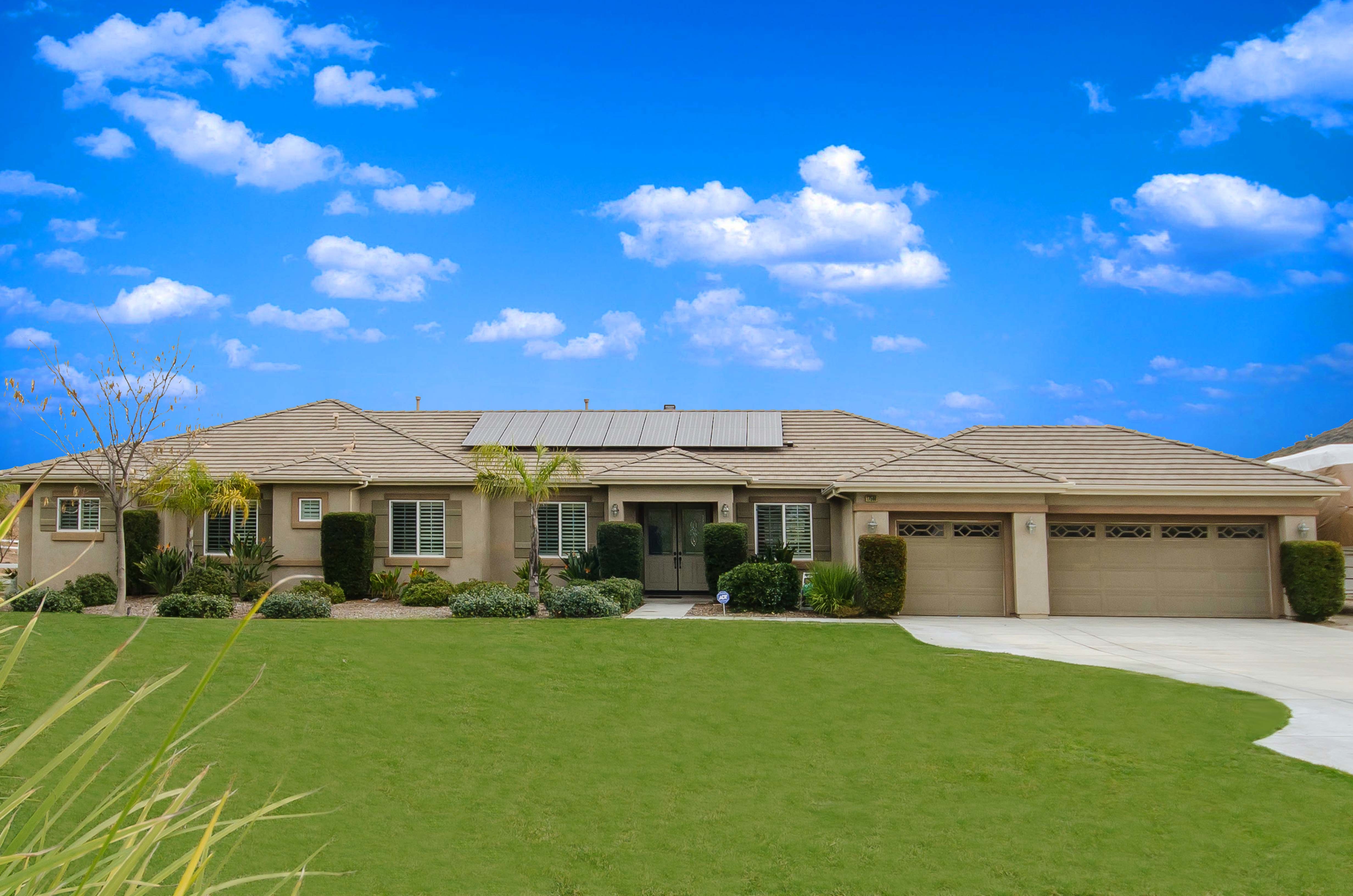 Just Listed!  Shows like a Model. 5 bdrm., 3ba., 3,295 sq. ft., 2.76 Acre in Gavilan Springs Ranch Estate  by Denise Gentile Coldwell Banker Associated Brokers Realty.  Call 951-751-1311 for more information.