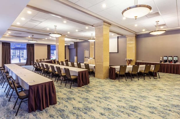 Images Hilton Garden Inn Indianapolis Downtown