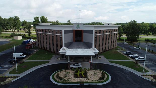 Images Holiday Inn Express Rocky Mount – Sports Center by IHG