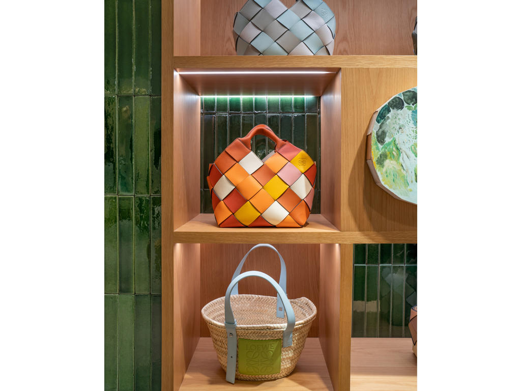 Images ロエベ リクラフト 阪急うめだ本店 8F