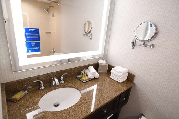 Images DoubleTree by Hilton Hotel Baltimore North - Pikesville