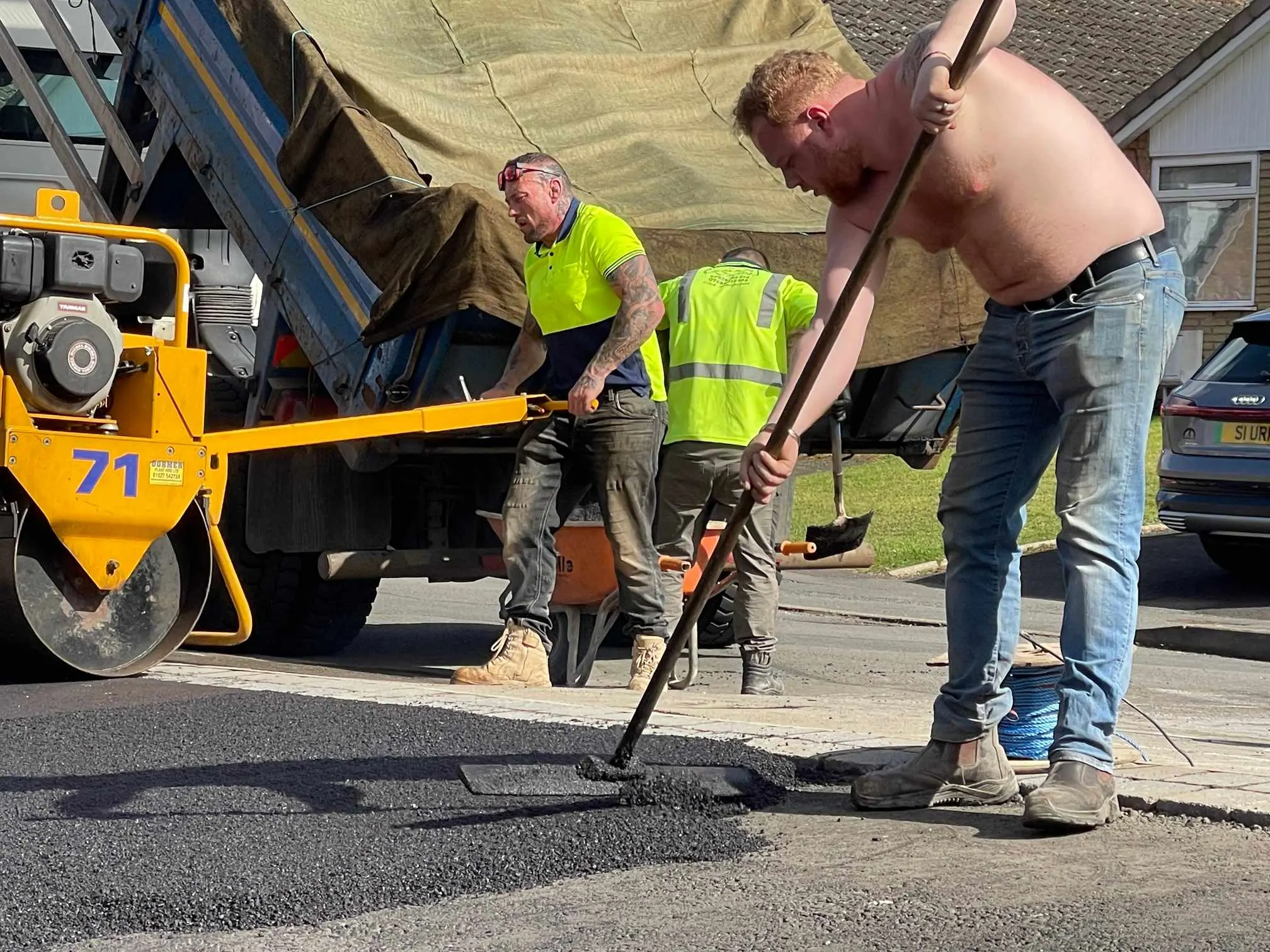 Images Dickens Heath Paving