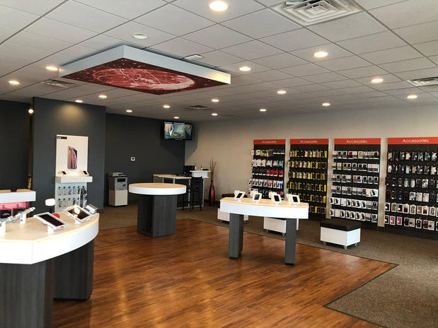 Images Verizon Authorized Retailer - Wireless World