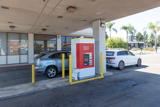 Images Wells Fargo Bank