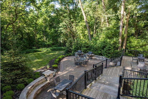 Images 200 West Apartments