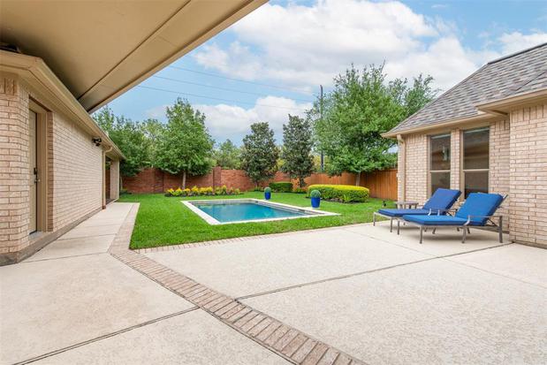Images Cesar Espinoza Realtor/ Equity Houston