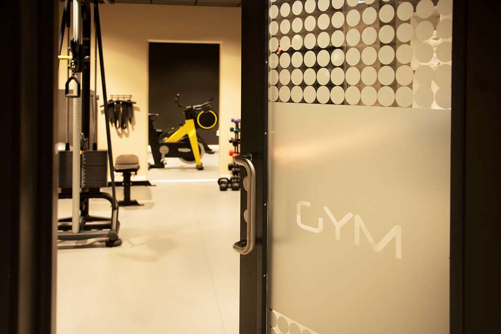 Images Park Inn by Radisson Oslo Airport Hotel West