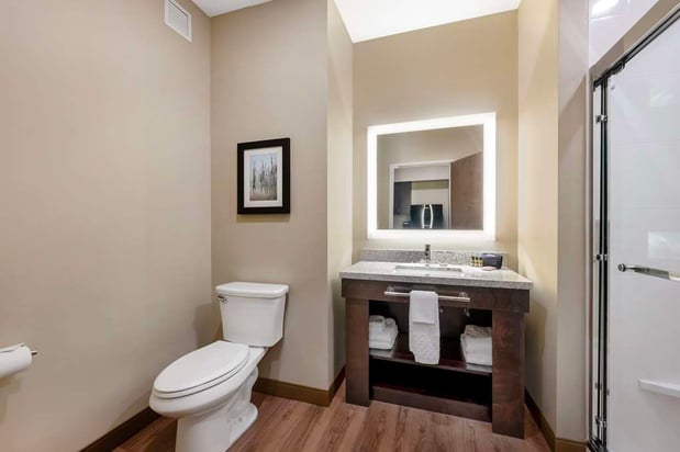 Images Best Western Plus Lakeview Hotel