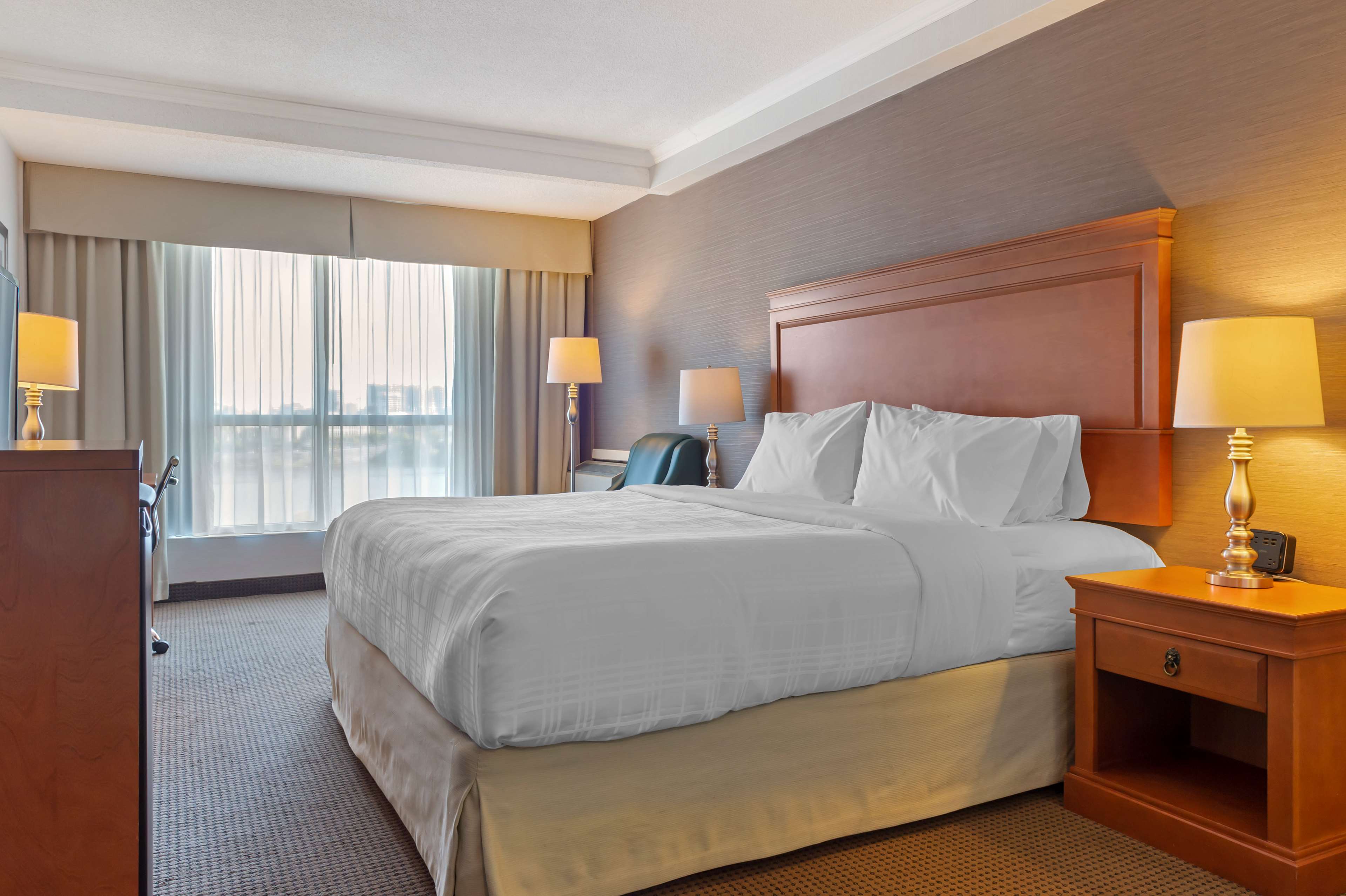 Best Western Plus Gatineau-Ottawa Downtown