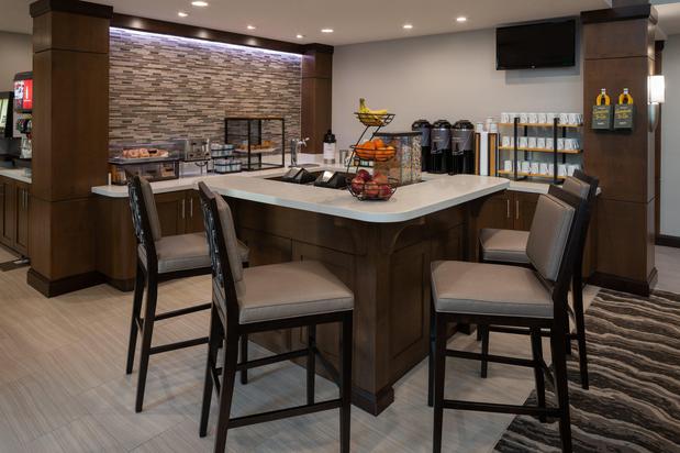 Images Staybridge Suites Phoenix – Biltmore Area by IHG