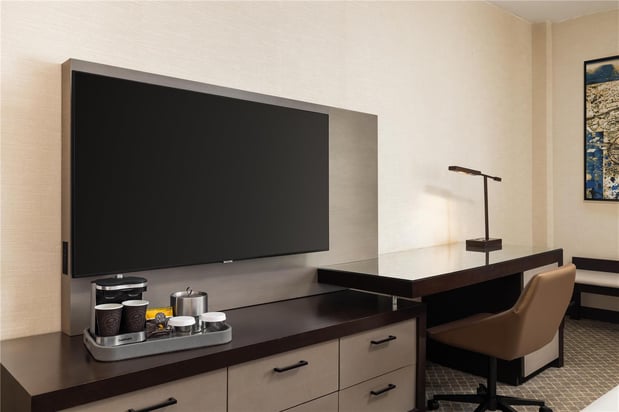 Images DoubleTree by Hilton McLean Tysons