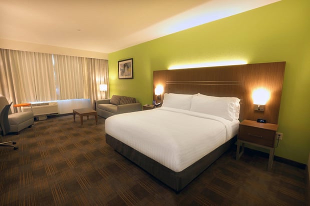 Images Holiday Inn Express & Suites Dripping Springs - Austin Area by IHG