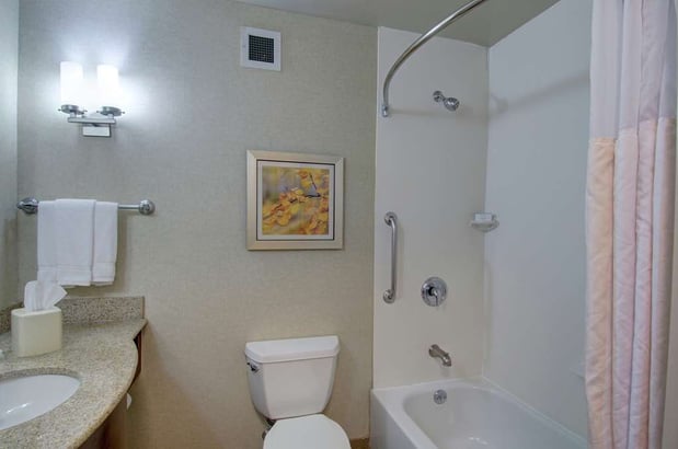 Images Hilton Garden Inn Norwalk