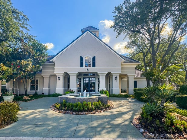 Images Saxony at Chase Oaks Apartments