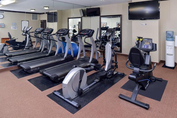 Images Staybridge Suites Ofallon Chesterfield by IHG