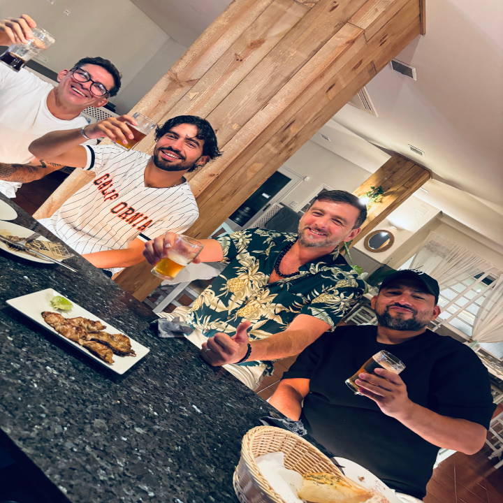 Images Tu Lugar Brasas y Tapas