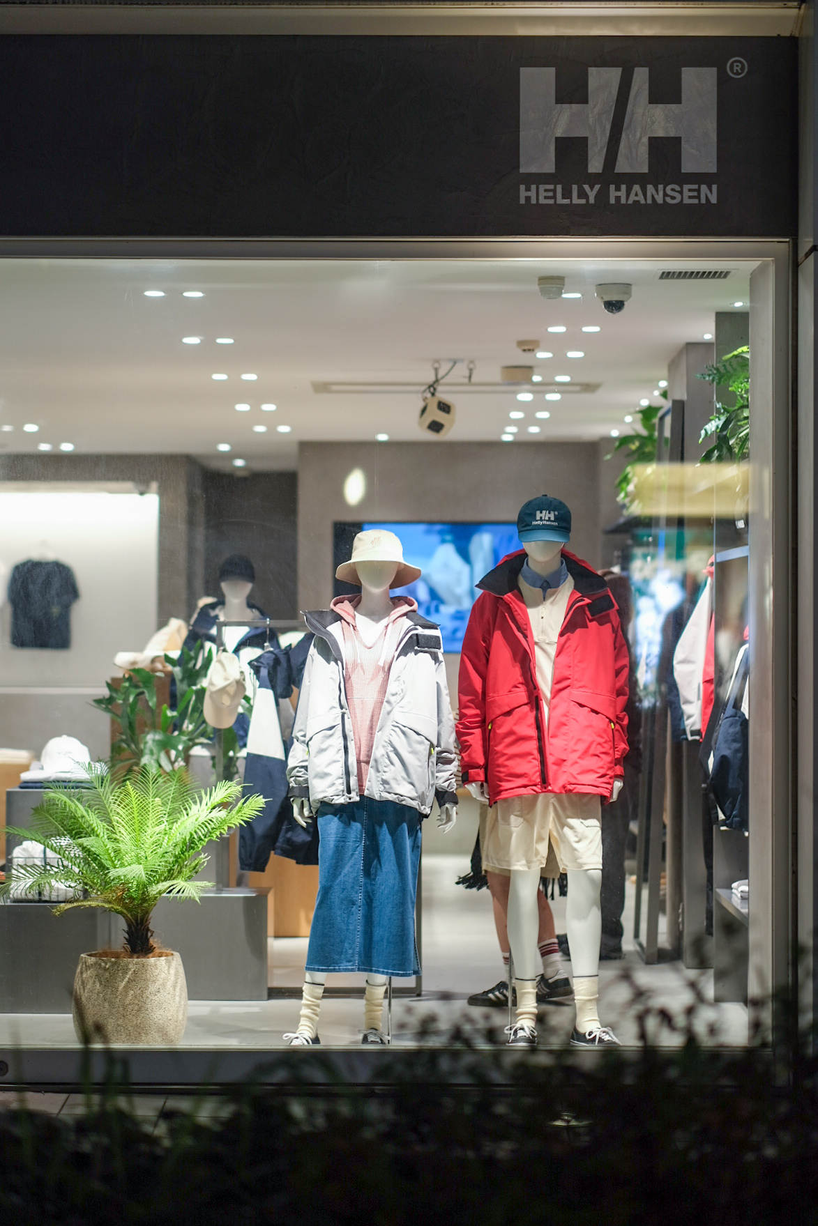 Images HELLY HANSEN (ヘリーハンセン) 原宿