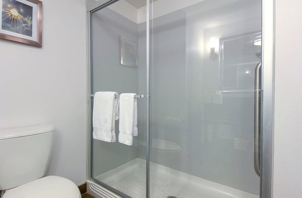 Images Holiday Inn Express & Suites Carlsbad Beach by IHG