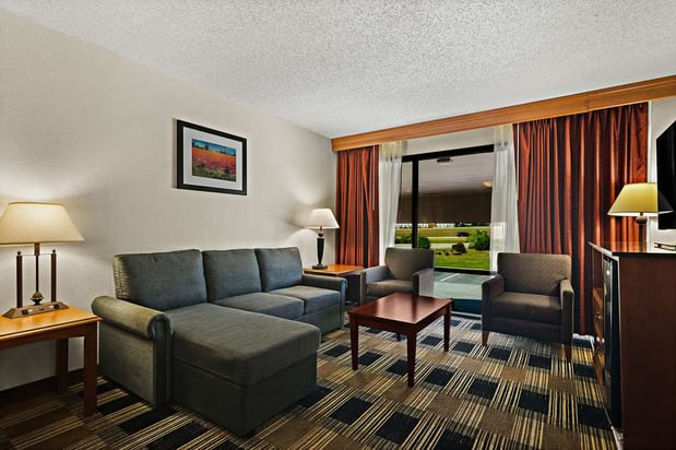 Images Best Western Windsor Suites