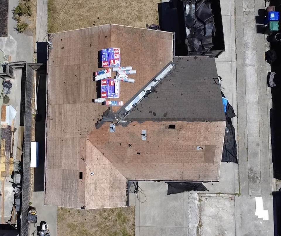 AM Roofing Services Inc Image