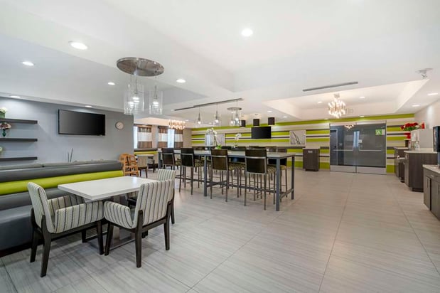 Images Best Western Plus Gardena Inn & Suites