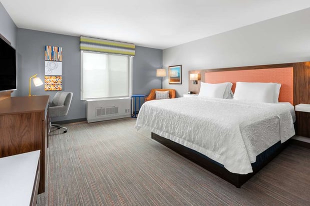 Images Hampton Inn & Suites Fairbanks