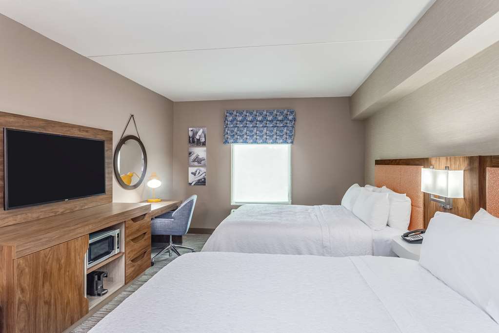 Guest room Hampton Inn & Suites Kittery Kittery (207)439-0751