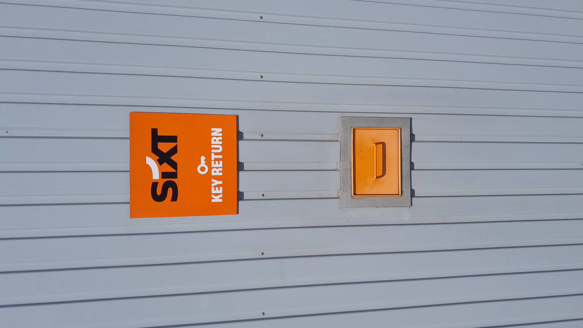 SIXT Berlin Nord Truck Center, Kurt-Schumacher-Damm 176 in Berlin