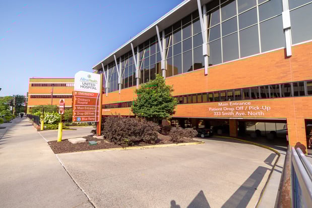 Images Elaine S. Larson Surgical Center at United Hospital