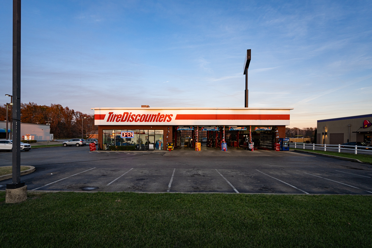 Tire Discounters Image