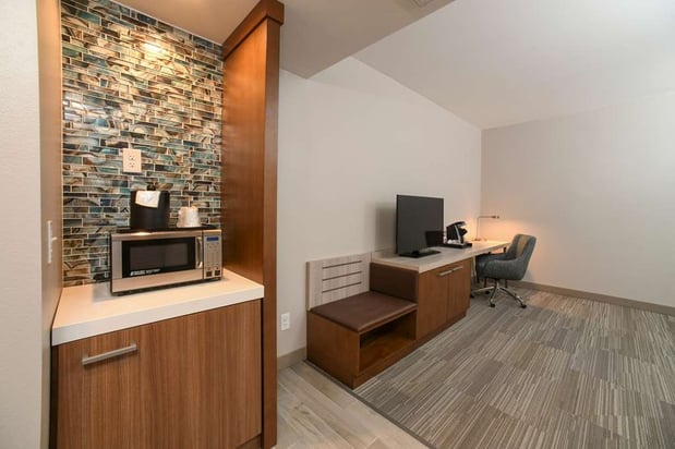 Images Hilton Garden Inn Cincinnati Midtown