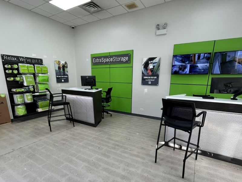 Images Extra Space Storage