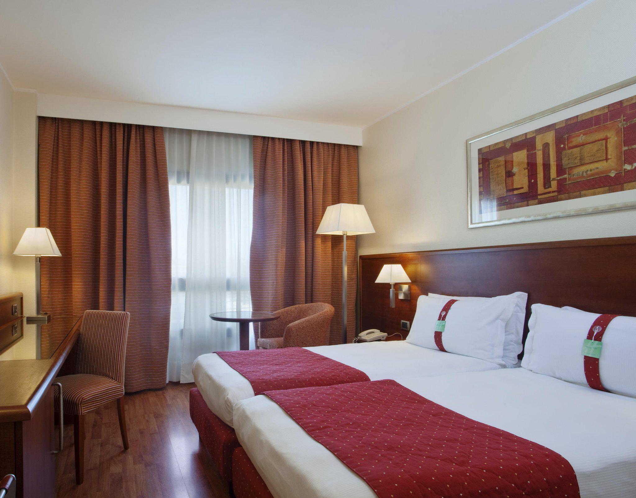 Images Holiday Inn Cagliari, an IHG Hotel