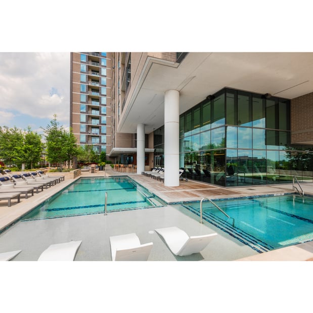 Images Nove at Knox