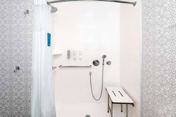 Images Hampton Inn & Suites Charlottesville-At The University